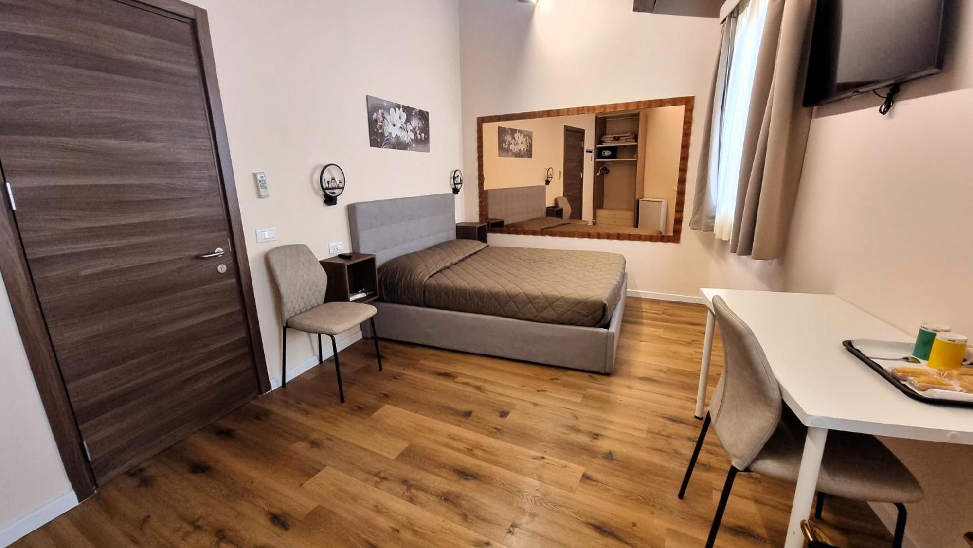 Marco'S Way Hotel Флоренция Екстериор снимка